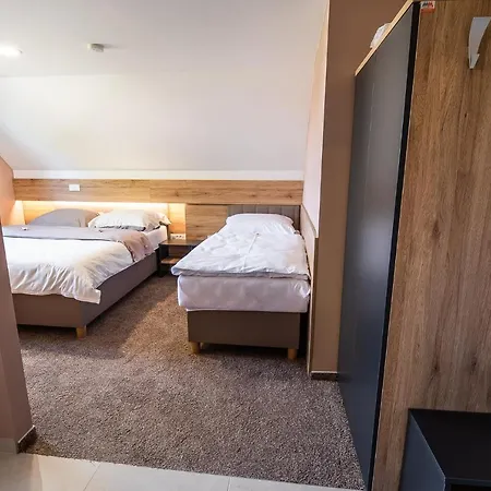 Guesthouse Mars Ig Pokoj fotografie