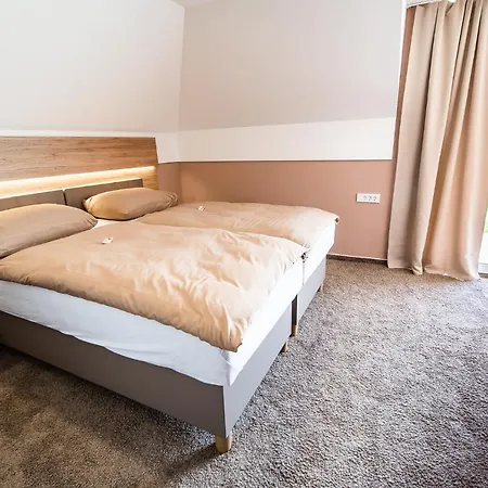 Guesthouse Mars Ig Pokoj fotografie